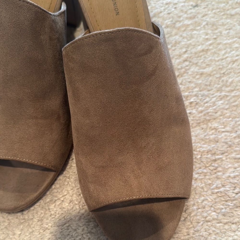 Brown Women's Mules - Picture 3 of 8